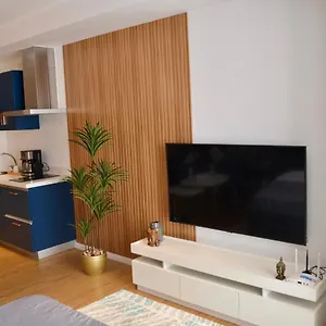 Luxxe Interior Design - Acqua Private Residences Aparthotel Mandaluyong